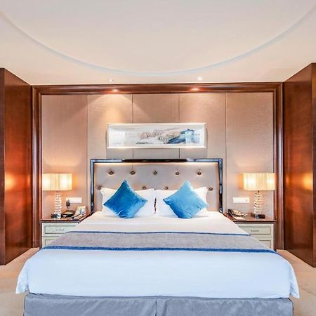 Chengdu Rising Butterfly Hotel מראה חיצוני תמונה