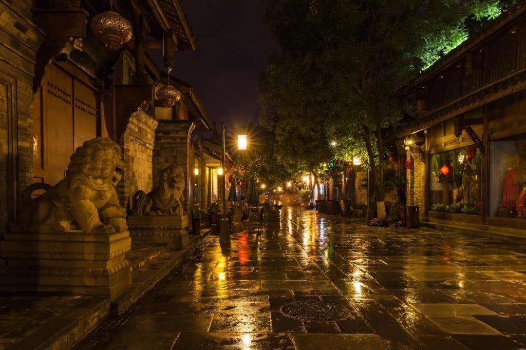 Chengdu Rising Butterfly Hotel מראה חיצוני תמונה