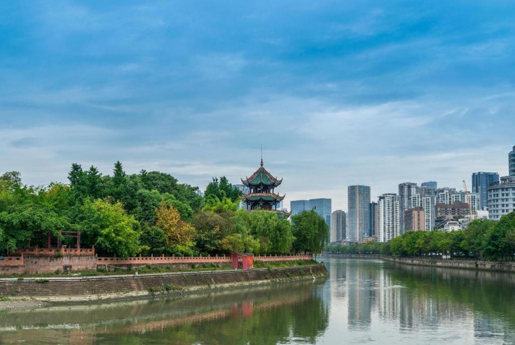 Chengdu Rising Butterfly Hotel מראה חיצוני תמונה