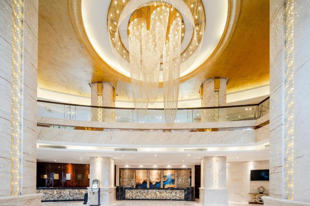 Chengdu Rising Butterfly Hotel מראה חיצוני תמונה