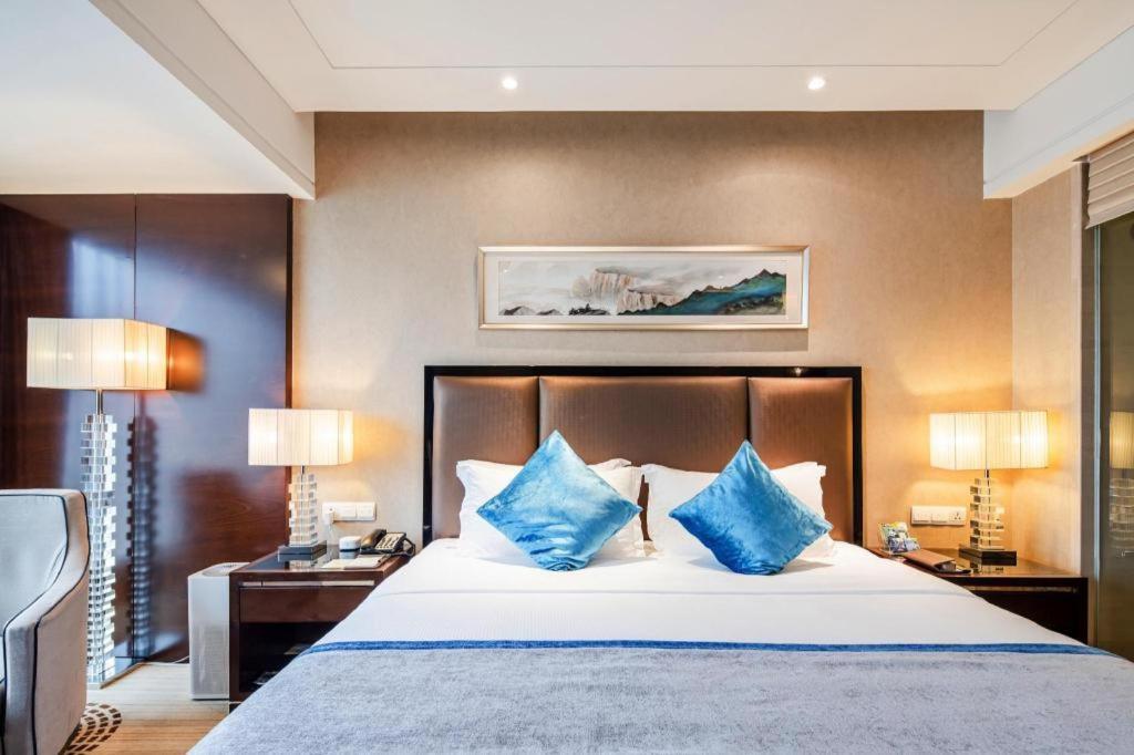 Chengdu Rising Butterfly Hotel מראה חיצוני תמונה
