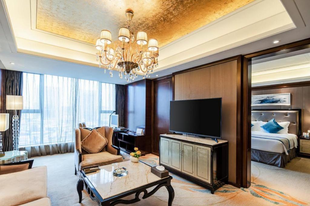 Chengdu Rising Butterfly Hotel מראה חיצוני תמונה