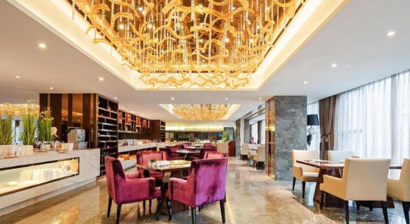 Chengdu Rising Butterfly Hotel מראה חיצוני תמונה