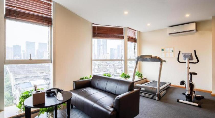 Chengdu Rising Butterfly Hotel מראה חיצוני תמונה