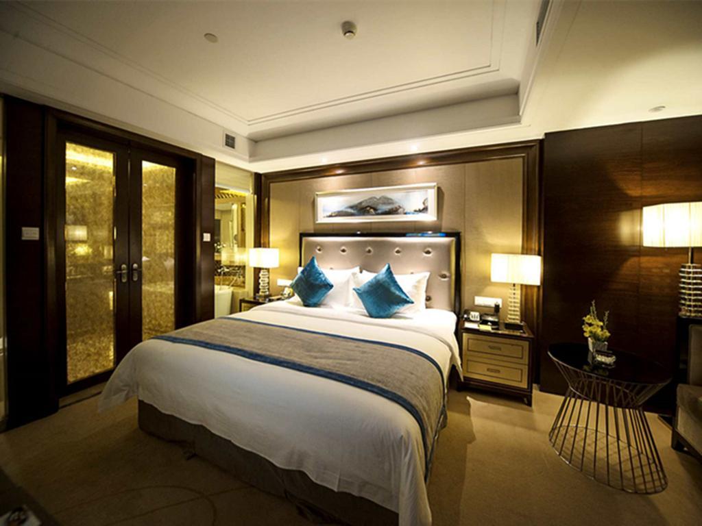 Chengdu Rising Butterfly Hotel מראה חיצוני תמונה