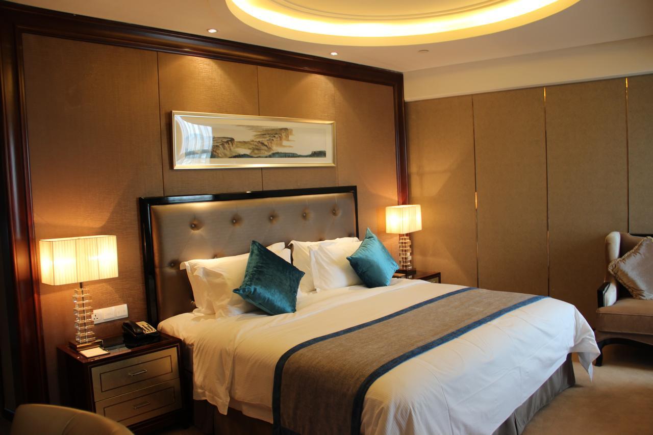Chengdu Rising Butterfly Hotel מראה חיצוני תמונה