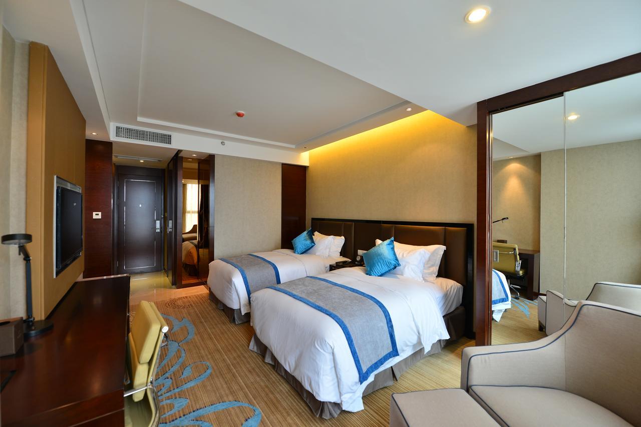 Chengdu Rising Butterfly Hotel מראה חיצוני תמונה